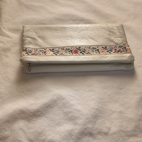 ⭐️Vintage Perisian Lambs White leather Wallet - Picture 3 of 9